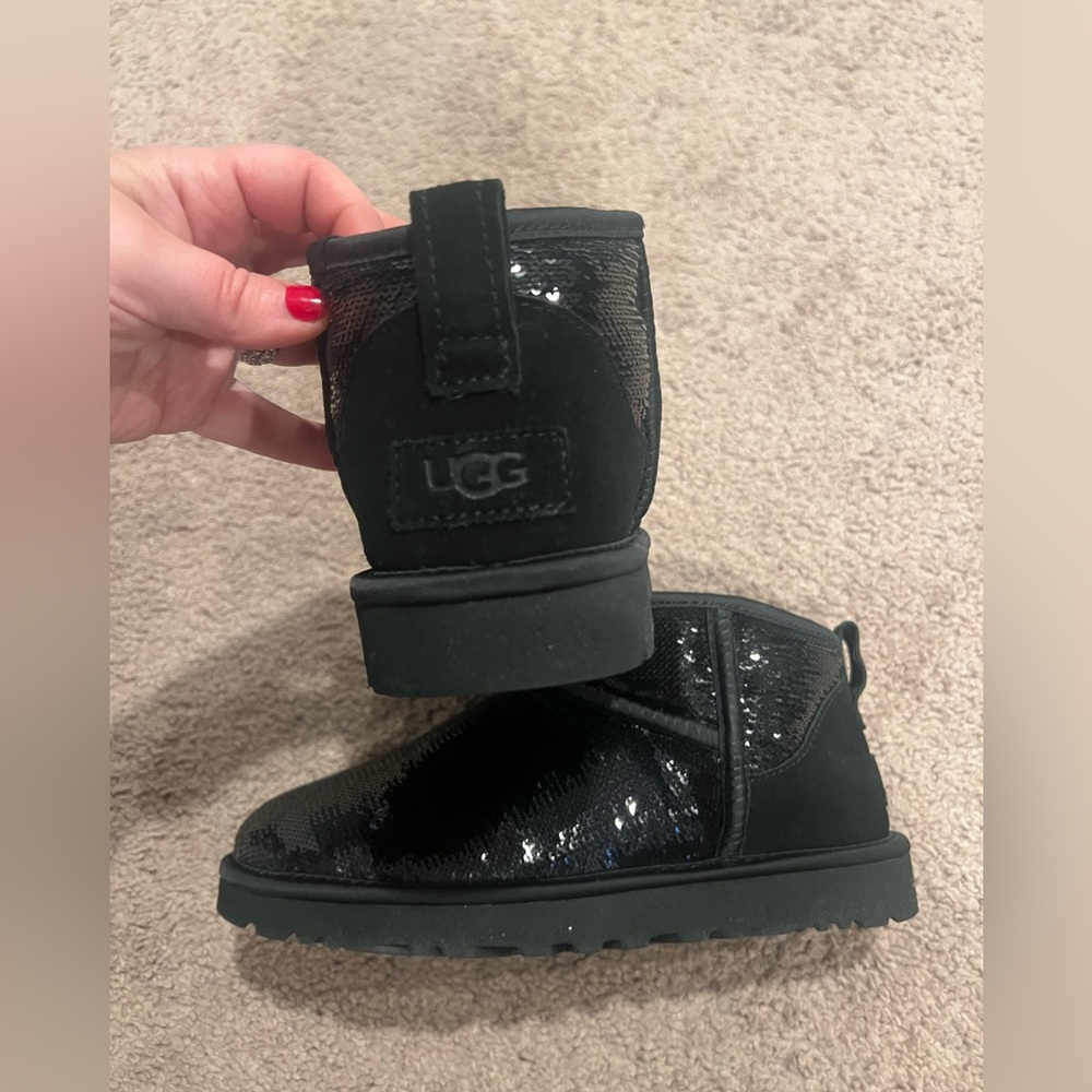 Mini sequin uggs - Picture 2 of 3